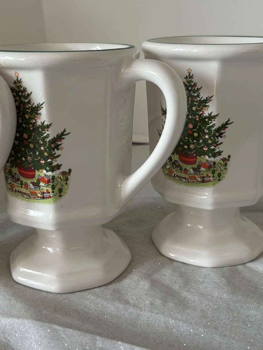 Mugs Pfaltzgraff Christmas Heritage Pedestal X 4 Vintage MINT plus BONUS GIFT